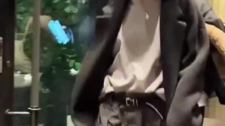 جنی در حال خروج از هتلش در نیویورک دیده شده