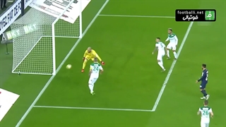 لحظاتی که یک در میلیون در دنیای فوتبال رخ می‌دهد