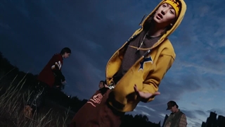 ویدیو ویژوالیزر Never Let Go از LNGSHOT با زیرنویس فارسی اختصاصی