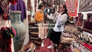 لعنت به همتون...