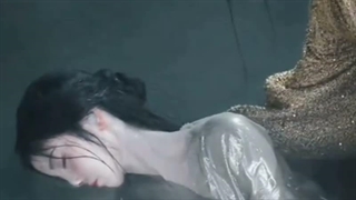 درامVeil of Shadows(月鳞绮纪)با بازی جو جینگ‌ یی، جوزف، چن دو لینگ و تیان جیا روی توی ویبو به شاخص محبوبیت بیش از ۹۵ میلیون رسیده.