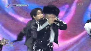 اجرای "COMPLEX+TOPLINE" از استری کیدز "STRAYKIDS" در مراسم 'KBS 2025' در ژاپن (کپشن)