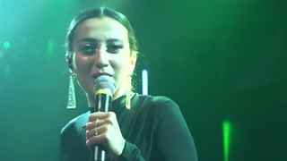 Melike_Şahin_-_Kara_Orman__Live_@_Babylon_(720p)