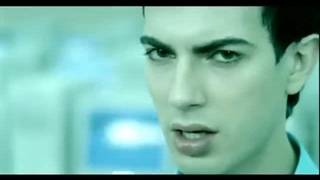 mor_ve_ötesi_-_Bir_Derdim_Var__Official_Video_(480p)