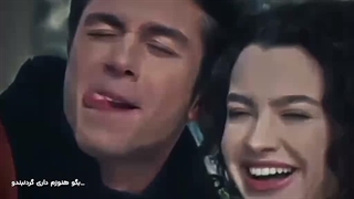 اره هنوزم دارم گردنبندو ..:)