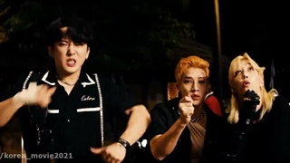 Straykids Thunderous