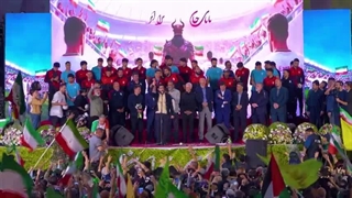 ضربه‌ی آخرو بزن ، حسین و علیرضا طاهری - بدرقه تیم ملی به جام جهانی