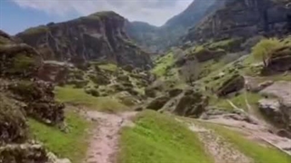 اینجا ایران است!!!....اینجا مخمل کوه روستای پیر جد در خرم آباد در لرستان است!....