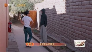 [کلیپ‌های اضافی منتشر نشده] نئو هو دنگ انشی و لیو یه در حالی که در خیابان عکس می‌گیرنده... دیواس ها دل به جاده می‌زنند ۶