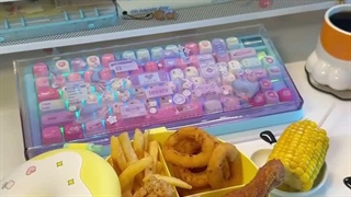 مثلا قراره انیمه مورد علاقت رو ببینی و این خوراکی ها رو قبلش آماده کردی:)