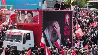 حضور میلیونی مردم در مراسم بدرقه رهبر شهید