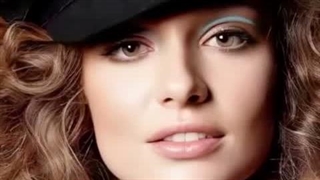 سرا آریتورک کیست؟