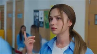 سریال هنوز 17 سالشه فصل اول قسمت 9