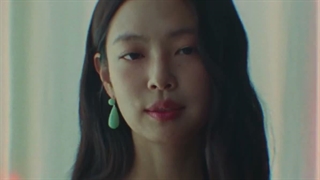 JENNIE PERFORMANCE LESS THAN A LOVEER