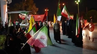 تجمع شبانه مردم قم در میدان شهید محلاتی قم در دویستمین شب حضور