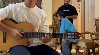 امروز نت خوب بود اگه چشمش نکنم هفته قبل نتونستم براتون سریال نور و سایه ماه رو اپلود کنم به همین خاطر این هفته دو قسمت داریم